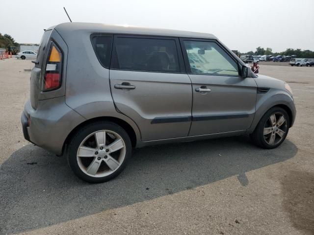 2011 KIA Soul +