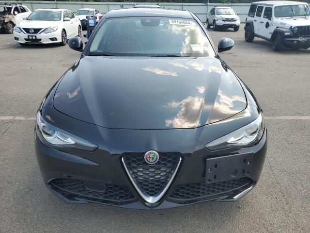 2021 Alfa Romeo Giulia Sport