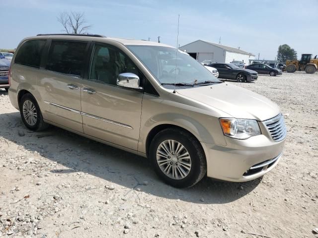 2016 Chrysler Town & Country Touring L