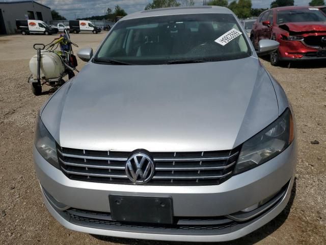 2012 Volkswagen Passat SEL