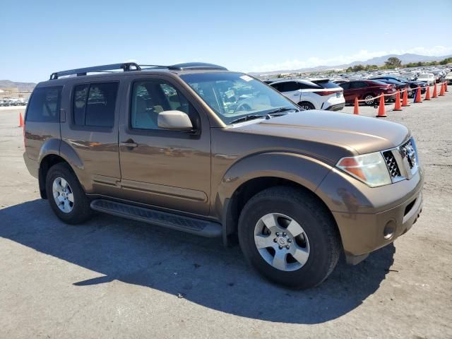 2005 Nissan Pathfinder LE