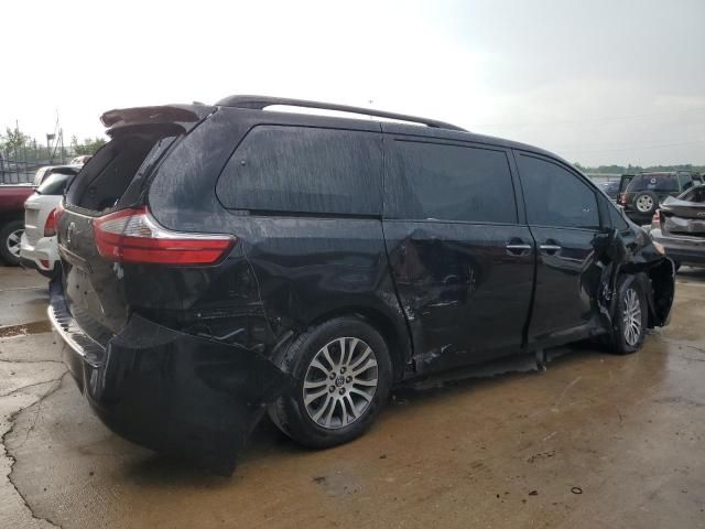 2019 Toyota Sienna XLE