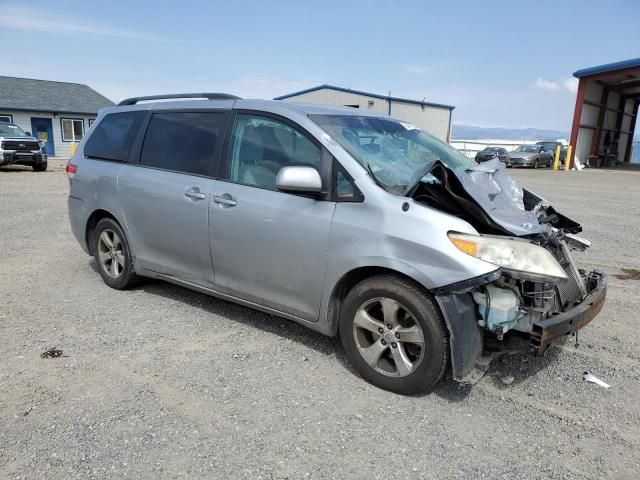 2013 Toyota Sienna LE