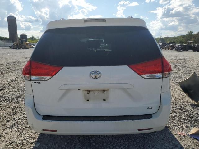 2014 Toyota Sienna LE