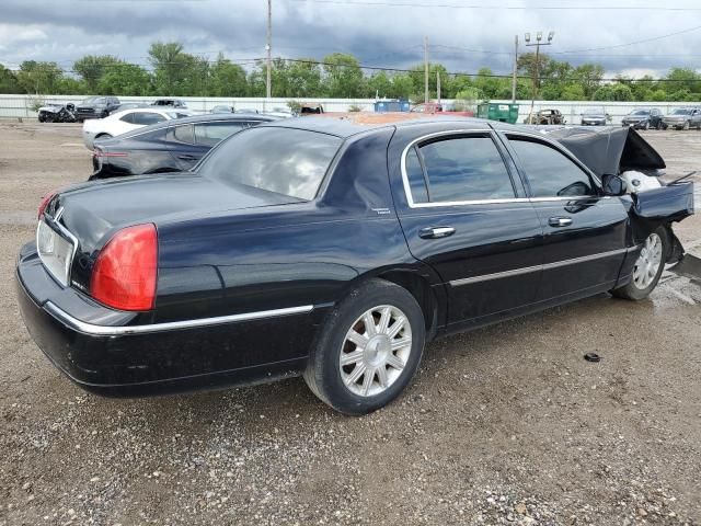 2011 Lincoln Town Car Signature Limited