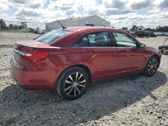 2013 Chrysler 200 Limited