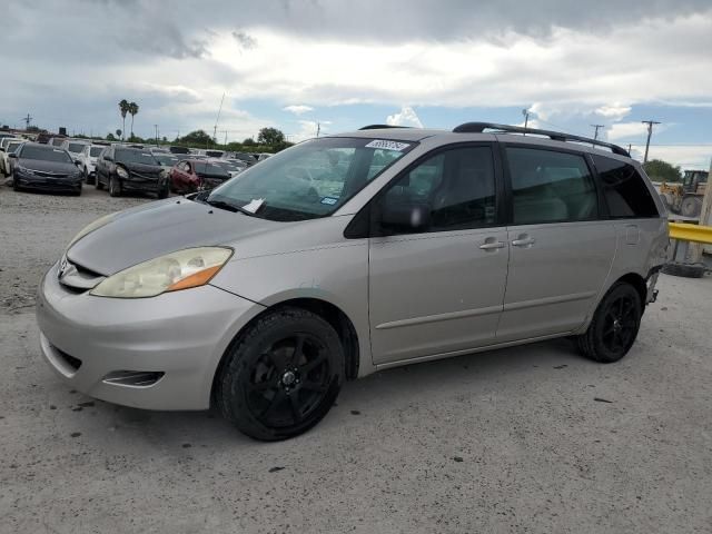 2006 Toyota Sienna CE