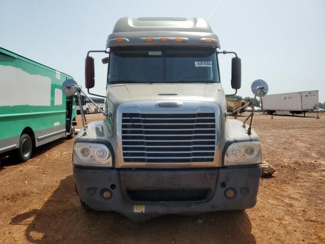 2008 Freightliner Conventional ST120