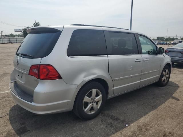 2011 Volkswagen Routan SE