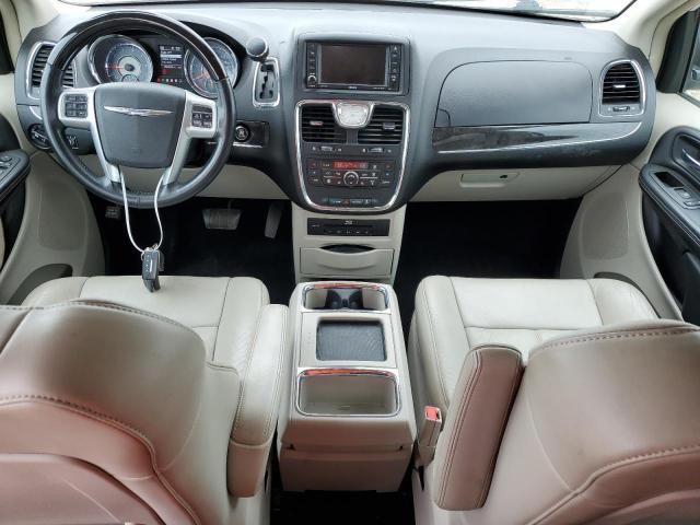 2013 Chrysler Town & Country Limited