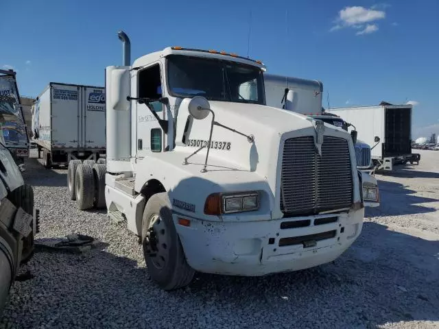 1999 Kenworth Construction T600