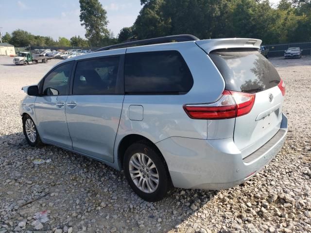 2016 Toyota Sienna XLE