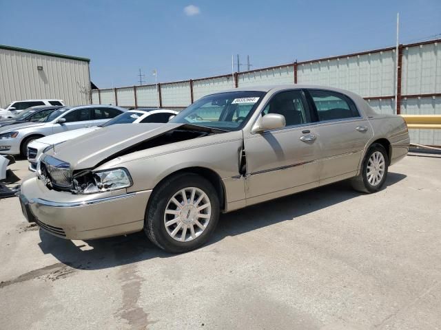 2006 Lincoln Town Car Signature