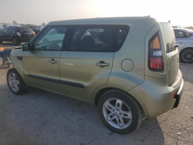 2011 KIA Soul +