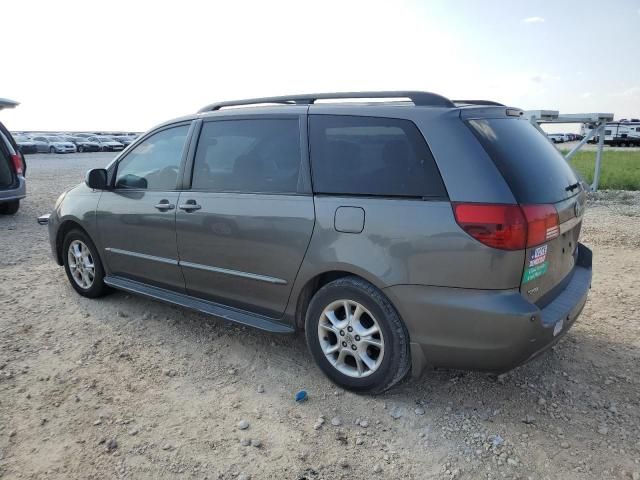 2005 Toyota Sienna XLE