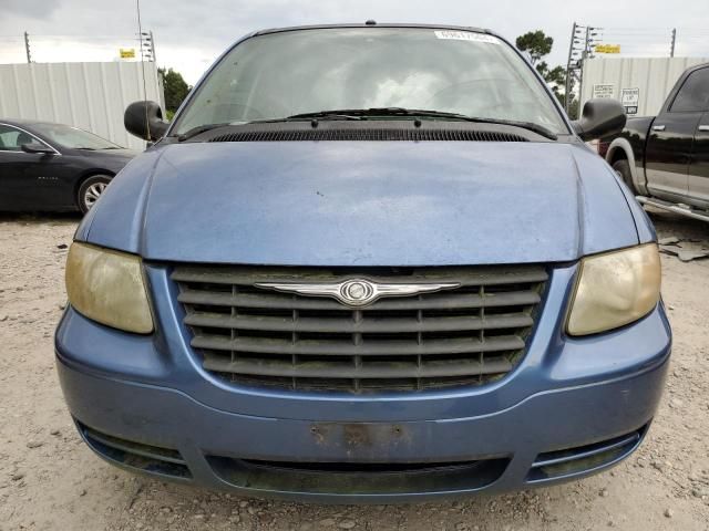 2007 Chrysler Town & Country LX