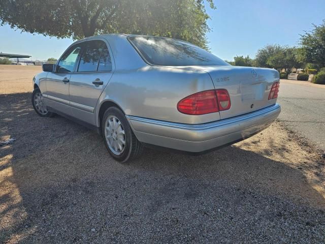 1999 Mercedes-Benz E 320