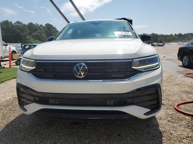 2022 Volkswagen Tiguan SE R-LINE Black