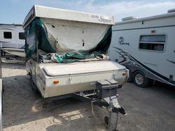 Camiones salvage sin ofertas aún a la venta en subasta: 2004 Coachmen Clipper