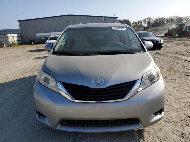 2011 Toyota Sienna LE