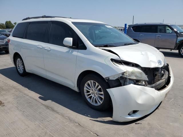 2015 Toyota Sienna XLE