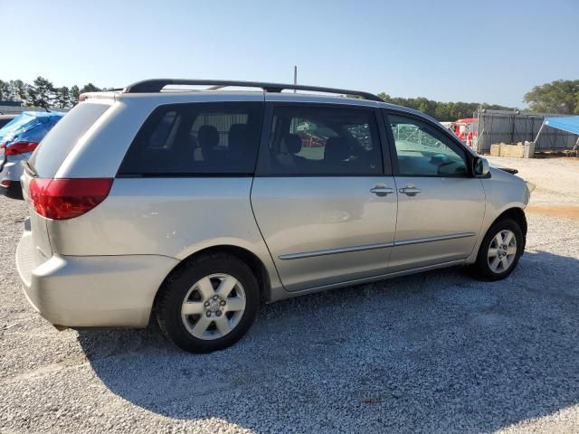 2004 Toyota Sienna XLE