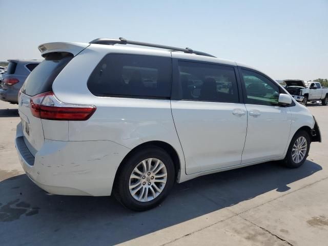 2015 Toyota Sienna XLE