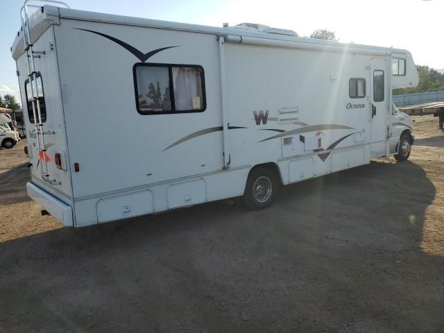 2006 Winnebago 2006 Ford Econoline E450 Super Duty Cutaway Van