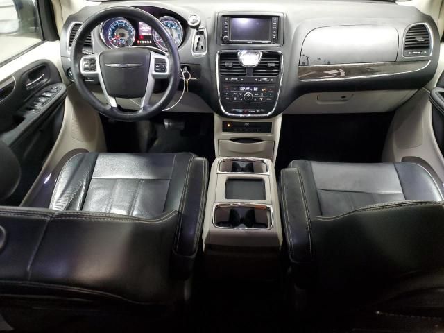 2013 Chrysler Town & Country Touring L