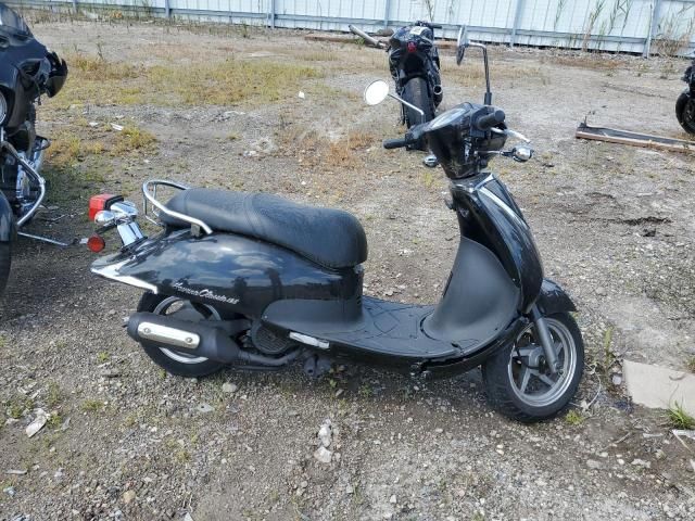 2013 SYM Fiddle II 125