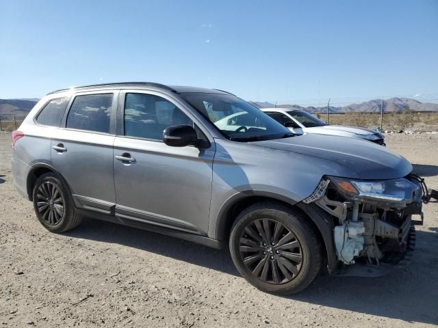 2020 Mitsubishi Outlander SE