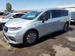 Chrysler salvage cars for sale: 2024 Chrysler Pacifica Hybrid Select