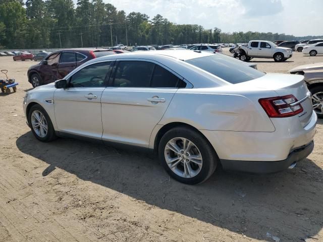 2018 Ford Taurus SEL