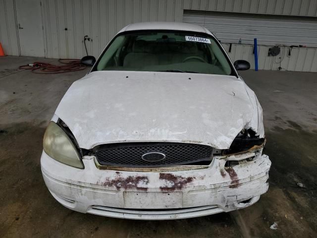 2005 Ford Taurus SE