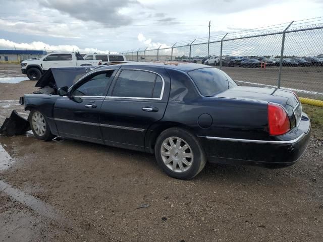 2011 Lincoln Town Car Signature Limited