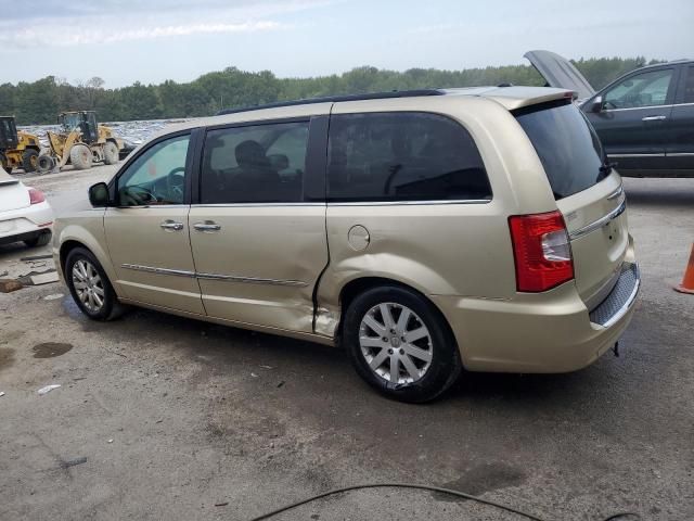 2011 Chrysler Town & Country Touring L