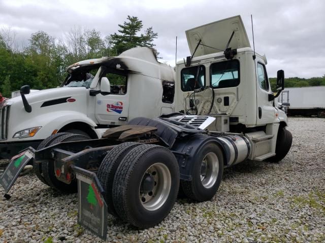 2016 Freightliner Cascadia 125