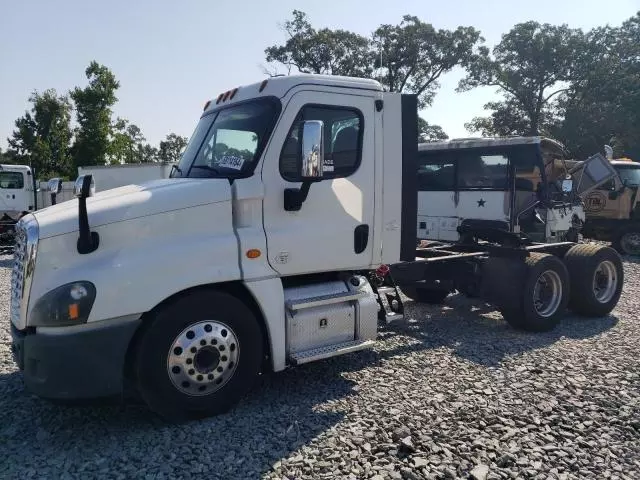 2019 Freightliner Cascadia 125