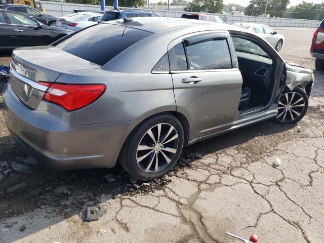 2013 Chrysler 200 Limited