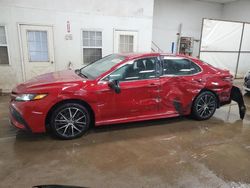 Carros salvage sin ofertas aún a la venta en subasta: 2021 Toyota Camry SE