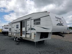 Salvage trucks for sale at Ham Lake, MN auction: 2004 Dutchmen Classic