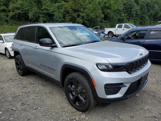 2024 Jeep Grand Cherokee Laredo