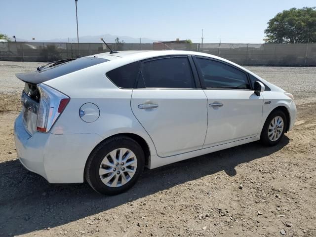 2014 Toyota Prius PLUG-IN