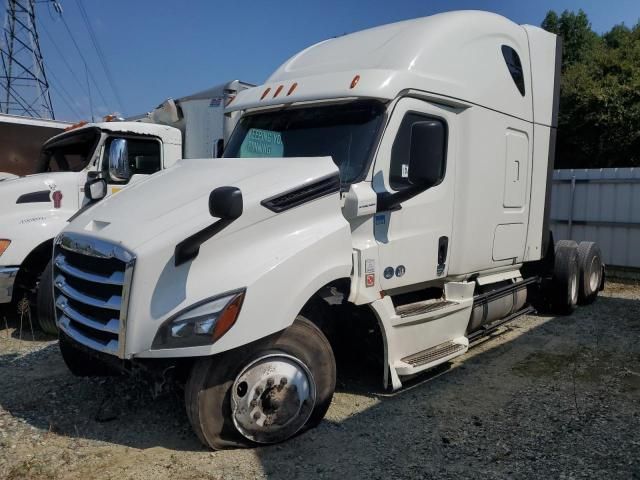 2019 Freightliner Cascadia 126