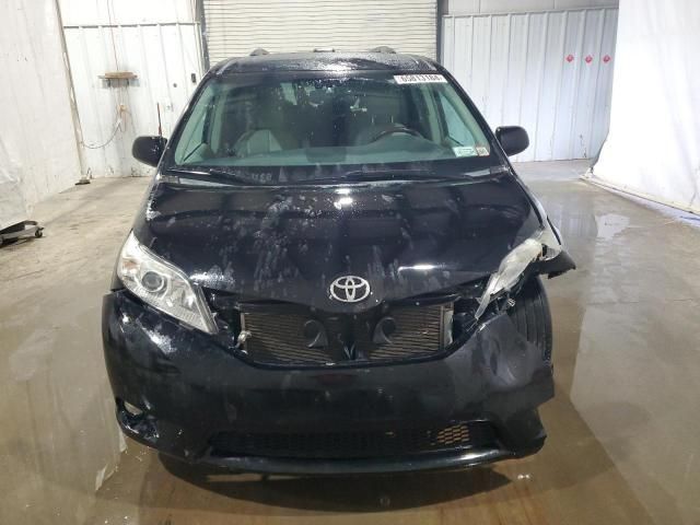 2012 Toyota Sienna XLE