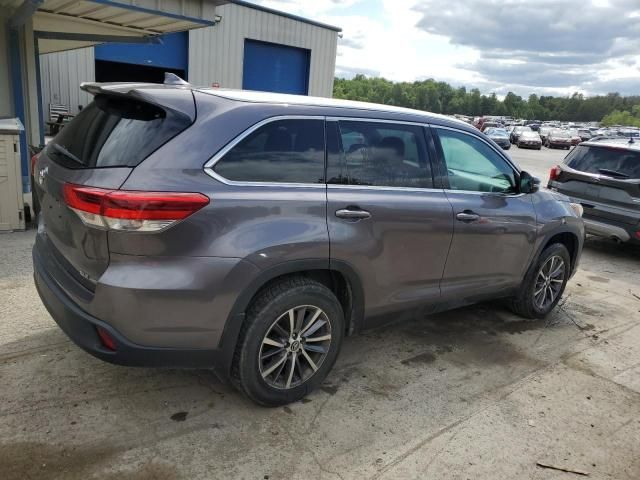 2019 Toyota Highlander SE