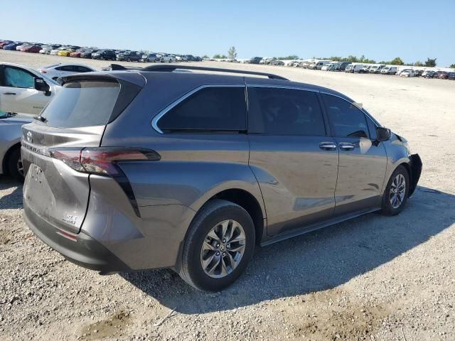 2023 Toyota Sienna XLE