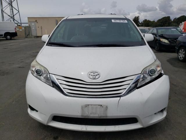 2017 Toyota Sienna LE