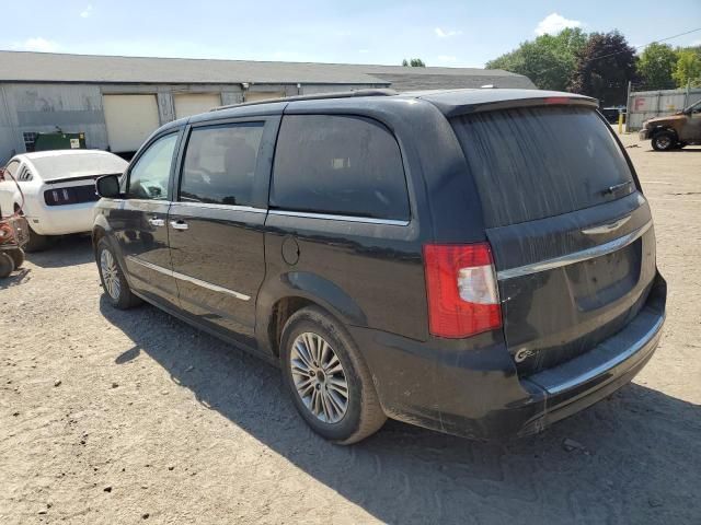 2013 Chrysler Town & Country Touring L