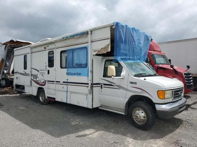 2005 Ford Econoline E450 Super Duty Cutaway Van